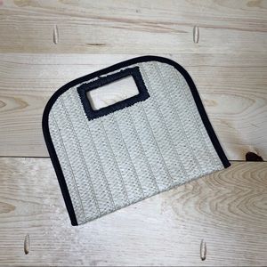 Wicker clutch